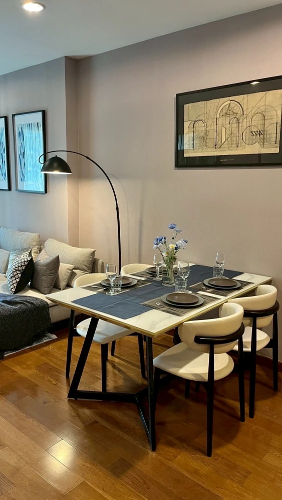 Condo for rent The Address Chidlom with furniture