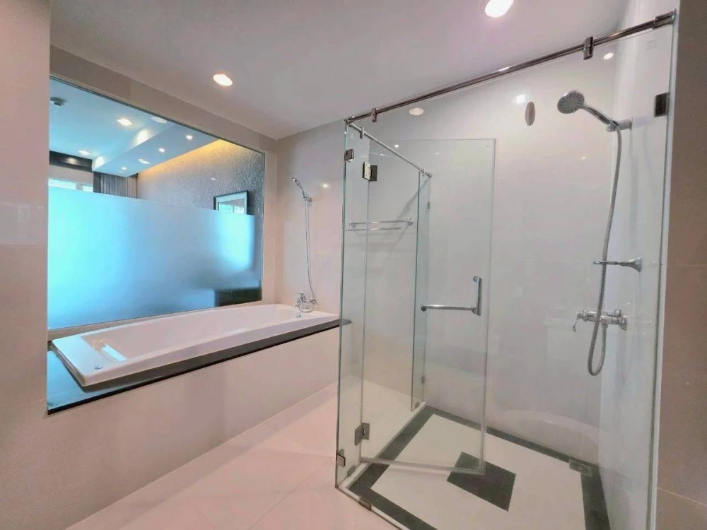 Condo for rent, The Address Chidlom, beautiful view, good value for money, convenient transportation, don't miss it!!