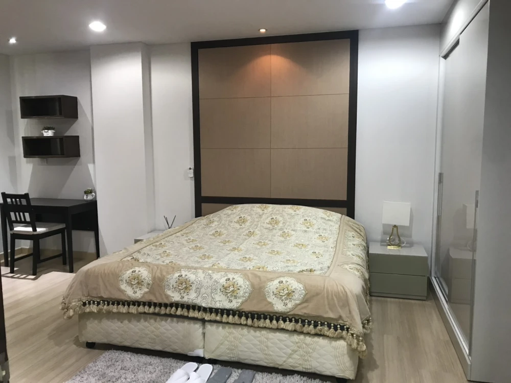 Condo for rent, The Address Pathumwan, near BTS, beautiful room, fully furnished Don't miss it!!