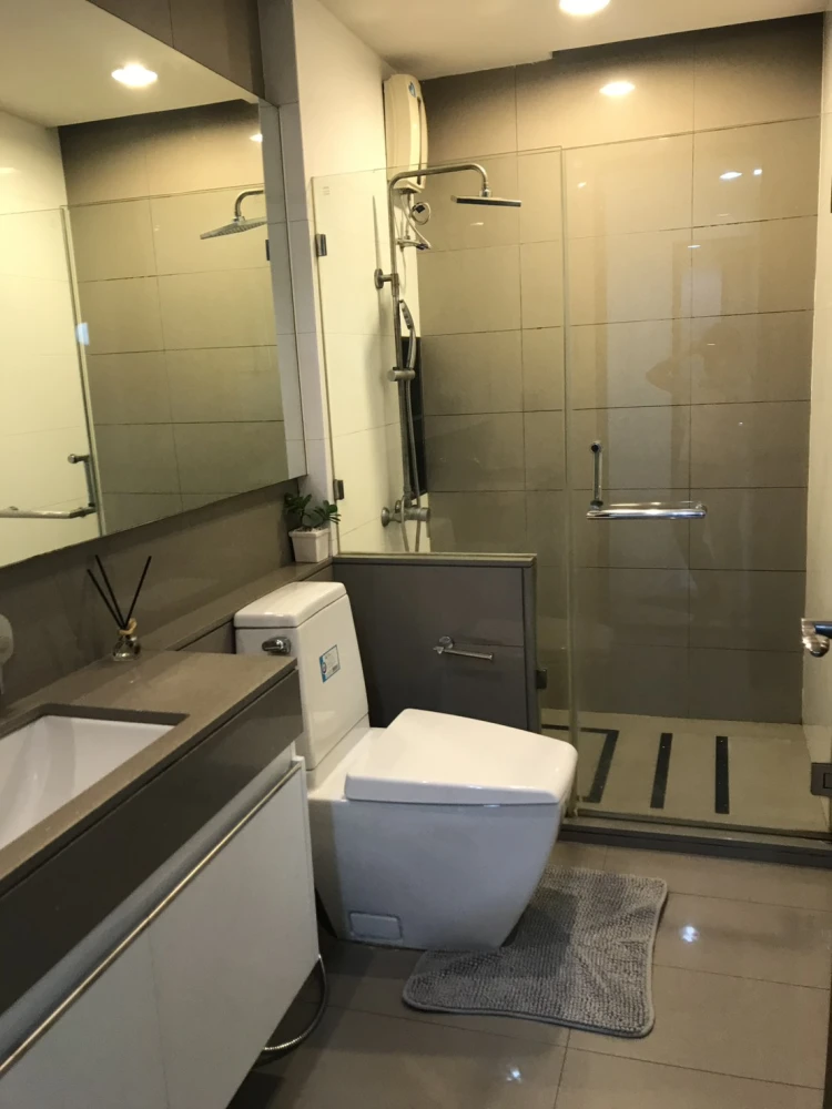 Condo for rent, The Address Pathumwan, near BTS, beautiful room, fully furnished Don't miss it!!