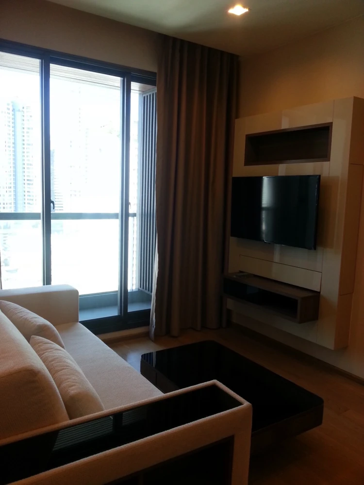 For rent!! Condo The Address Sathorn, room number 98/264, good location with many amenities, hurry to book!!