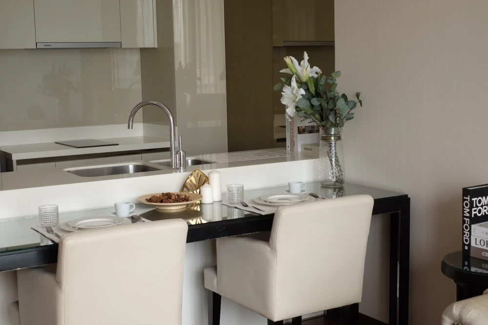 For rent!! The Address Sukhumvit 28 Condo, good location, ready to move in, convenient transportation, don't miss it!!