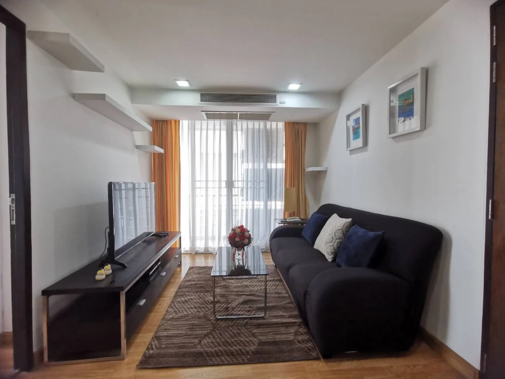 Condo for rent, The Alcove 49, beautiful room, clean, ready to move in.