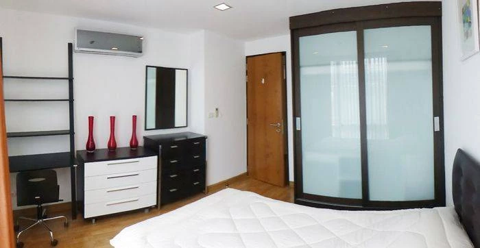 Condo for rent, The Alcove 49, beautiful room, clean, ready to move in.