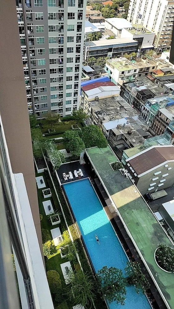 Condo for rent The Aspire Rama 4, east-facing, pool and city view, high floor, beautiful room, nice to live in!!