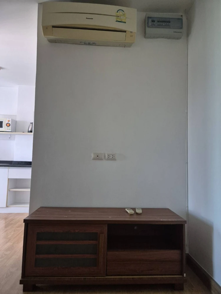 Condo for rent, The Aspire Rama 4, overlooking the swimming pool. Complete with furniture and electrical appliances, book now.