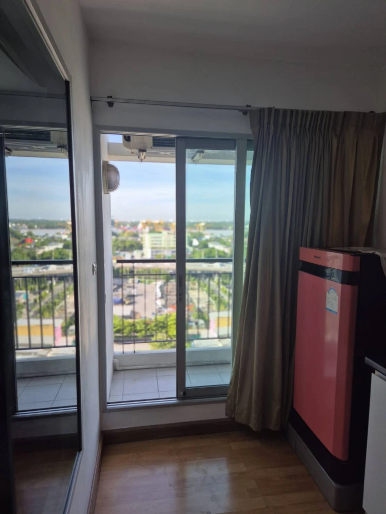 Condo for rent, The Aspire Rama 4, overlooking the swimming pool. Complete with furniture and electrical appliances, book now.