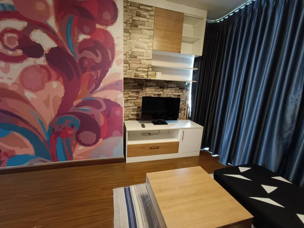 For rent!! Condo The Iris Rama 9-Srinakarin, 5th floor, beautiful Motorway view, fully furnished, ready to move in, don't miss it!!