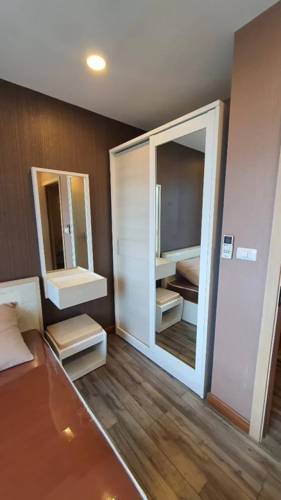 Condo for rent, The Oscar Phetkasem 58, ready to move in, furnished + 6 complete electrical appliances, good price, easy on the pocket, book now befor
