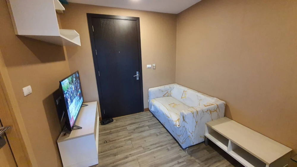 Condo for rent, The Oscar Phetkasem 58, ready to move in, furnished + 6 complete electrical appliances, good price, easy on the pocket, book now befor