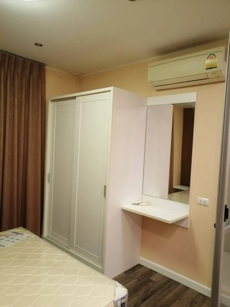 Condo for rent, Dbura Phran Nok, warm room, stunning city view, fully furnished, washing machine included, very worth booking