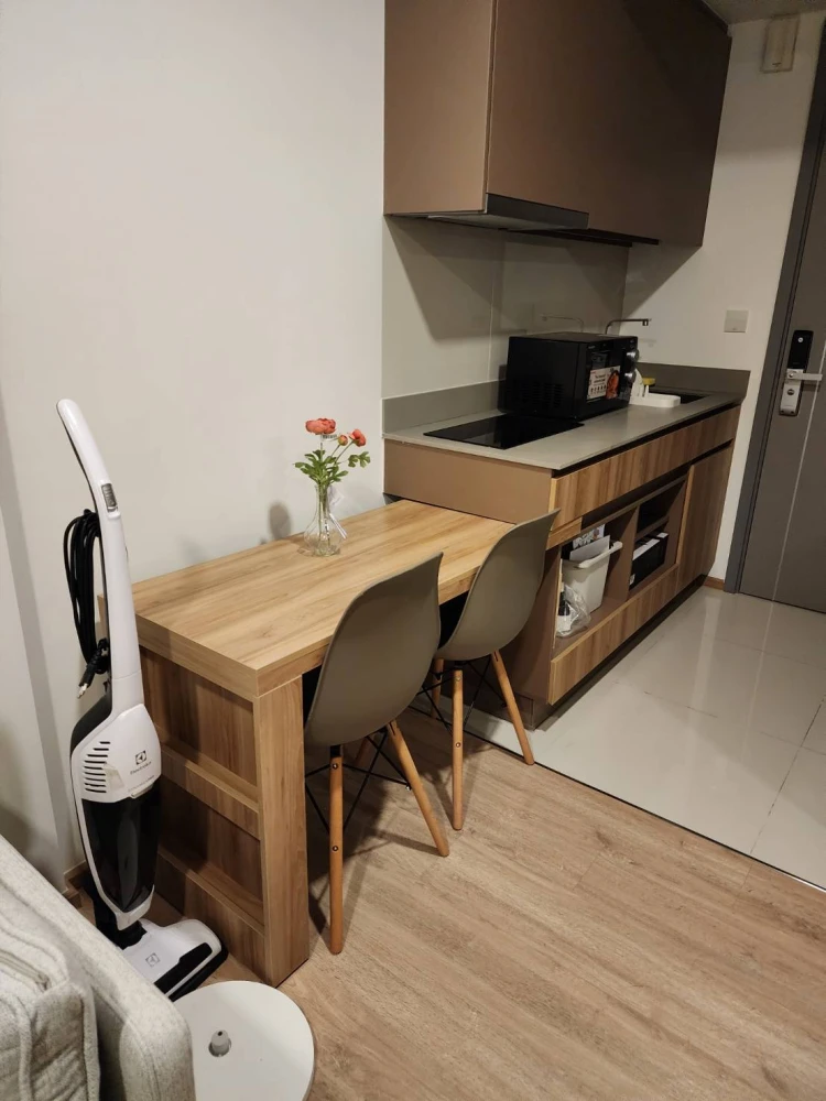 For rent!! Condo Taka House Ekkamai 12, 8th floor, Building B, beautiful room, fully furnished, ready to move in, don't miss it!!