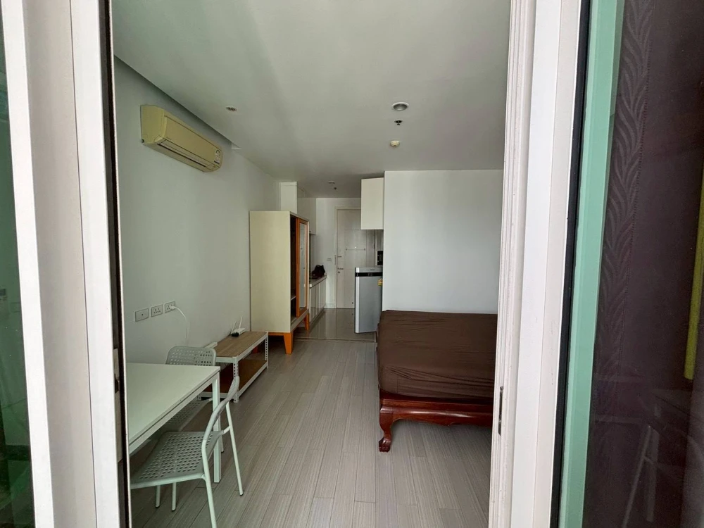 For rent!! Condo T.C. Green, 23rd floor, Building B, beautiful room, fully furnished, ready to move in. Don't miss it, hurry and book now!!