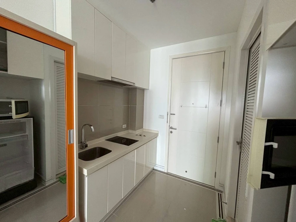 For rent!! Condo T.C. Green, 23rd floor, Building B, beautiful room, fully furnished, ready to move in. Don't miss it, hurry and book now!!