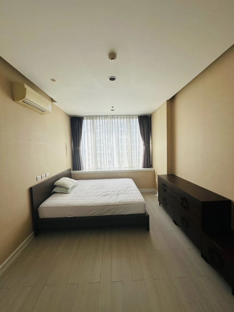 For rent!! T.C. Green Condo, 25th floor, beautiful room, fully furnished, ready to move in. Don't miss it, hurry up and book now!!