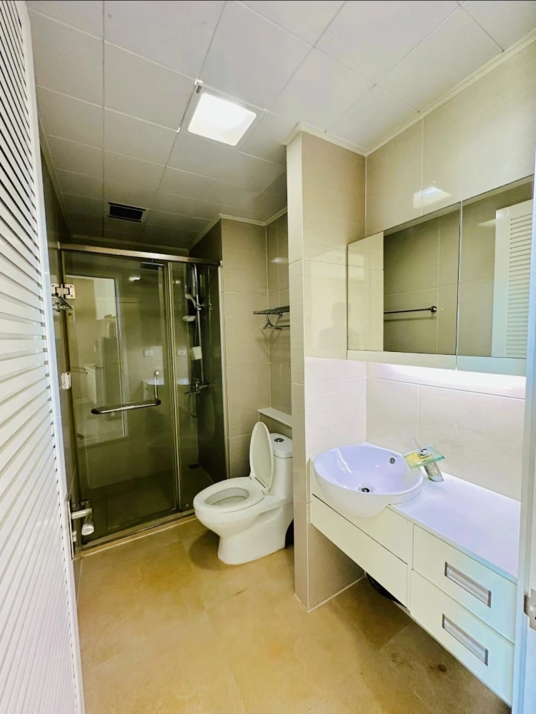 For rent!! T.C. Green Condo, 25th floor, beautiful room, fully furnished, ready to move in. Don't miss it, hurry up and book now!!