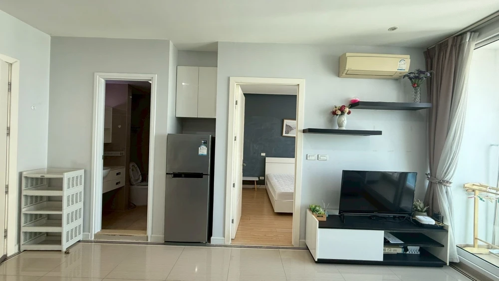 For rent!! Condo T.C. Green, 29th floor, Building D, beautifully decorated room, good location, ready to move in immediately, don't miss it!!
