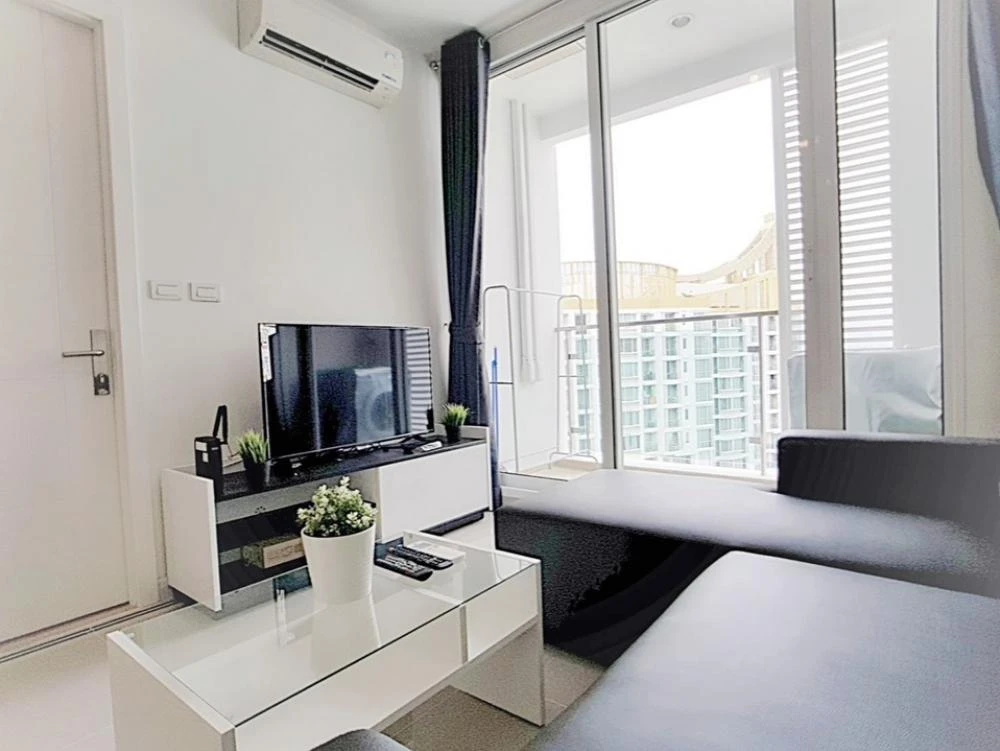 For rent!! Condo T.C. Green, 30th floor, garden view, beautiful room, ready to move in, don't miss it!!