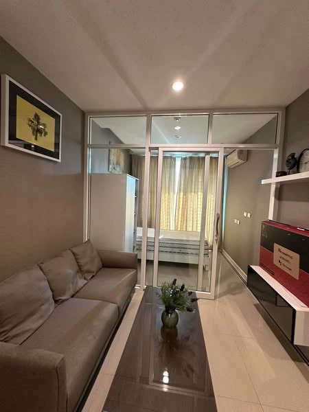 For rent!! T.C. Green Condo, 4th floor, Building C, beautiful room, ready to move in, convenient transportation, don't miss it!!