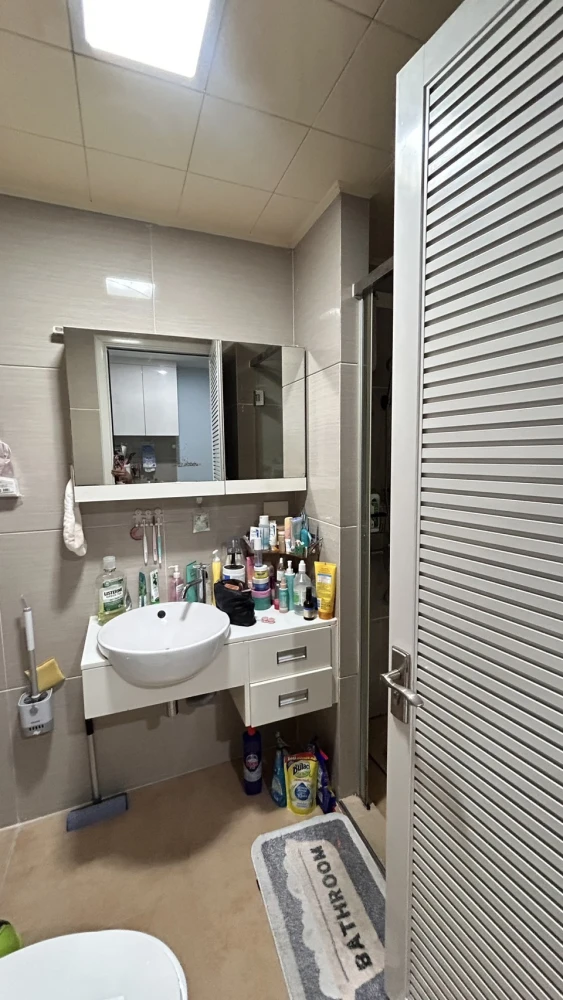 Condo for rent, T.C. Green, 6th floor, corner room, studio, ready to move in