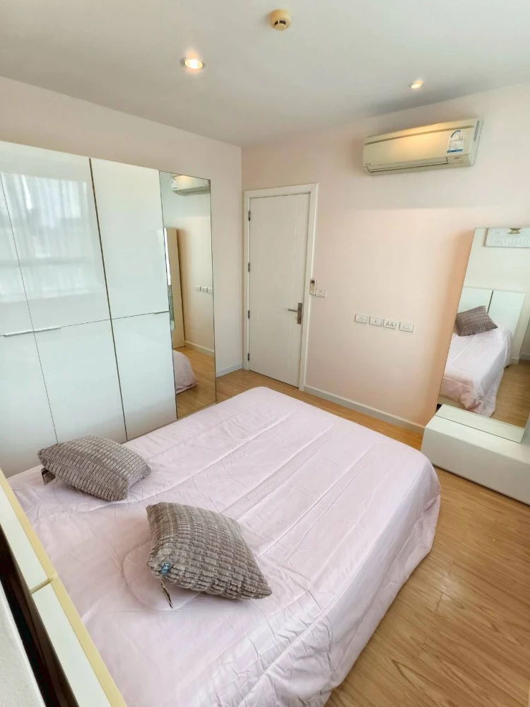 Condo for rent, TC Green Rama 9, spacious room, comfortable, well-built-in room