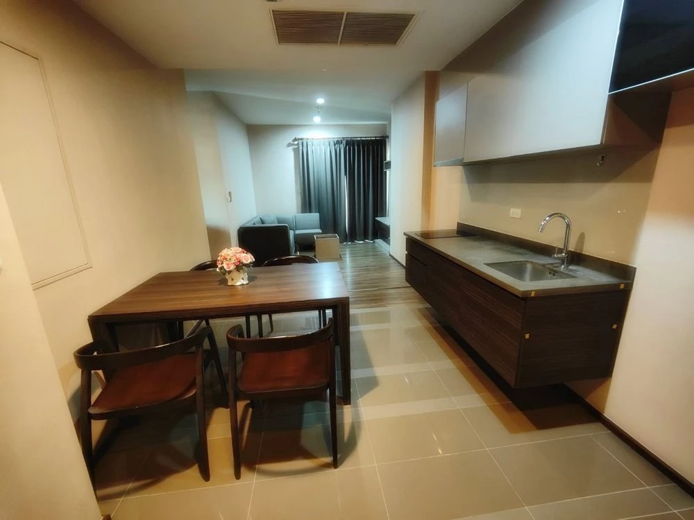 For rent!! Condo Teal Sathorn - Taksin, 12A floor, beautiful room, fully furnished, ready to move in, don't miss it!!