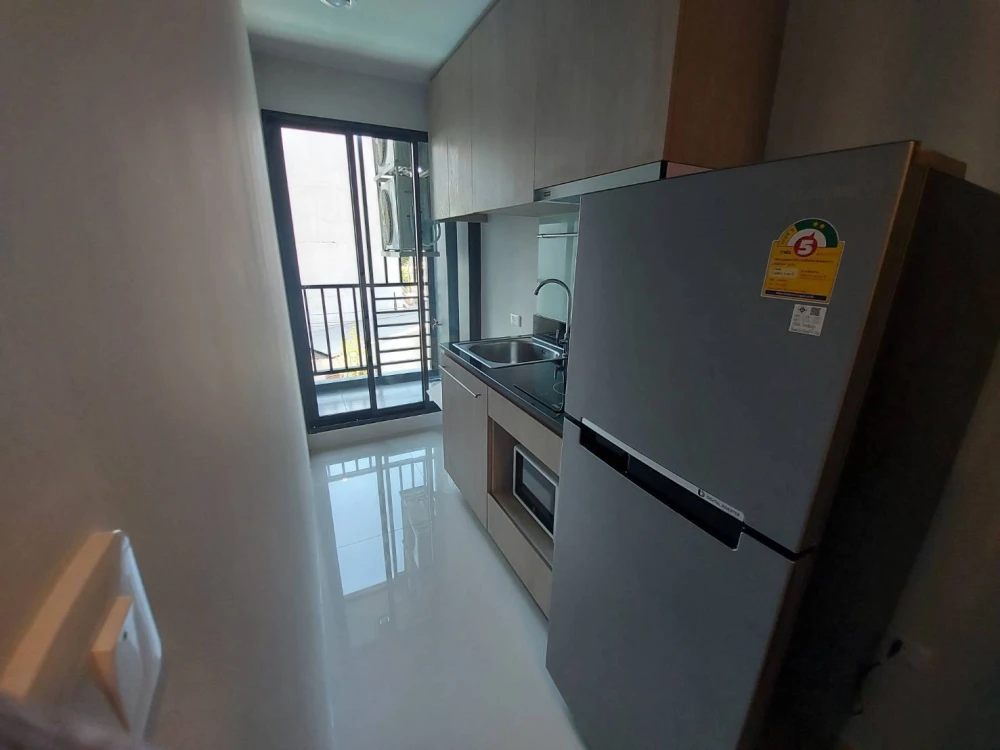 For rent!! Niche Mono Issaraphap condo, 5th floor, Building A, swimming pool view, beautiful room, ready to move in, hurry and book now!!
