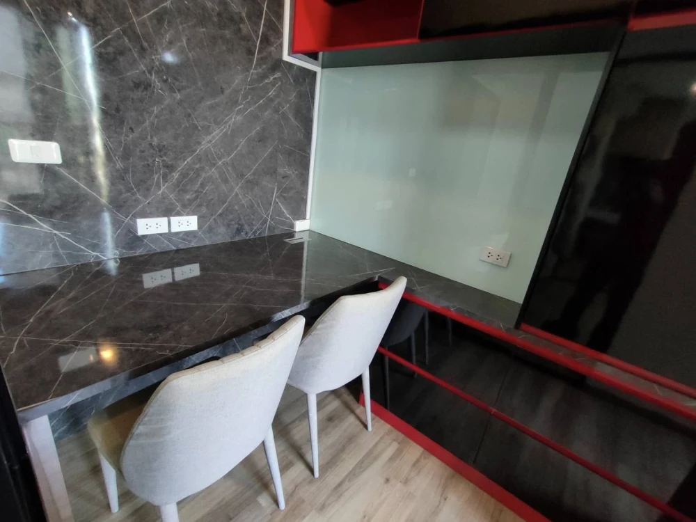 For rent!! Niche Mono Charoen Nakhon Condo, 19th floor, corner unit, beautiful room, fully furnished, ready to move in immediately. Reserve now!!