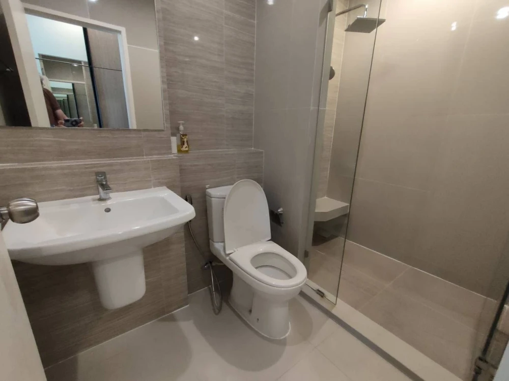 For rent!! Niche Mono Charoen Nakhon Condo, 19th floor, corner unit, beautiful room, fully furnished, ready to move in immediately. Reserve now!!