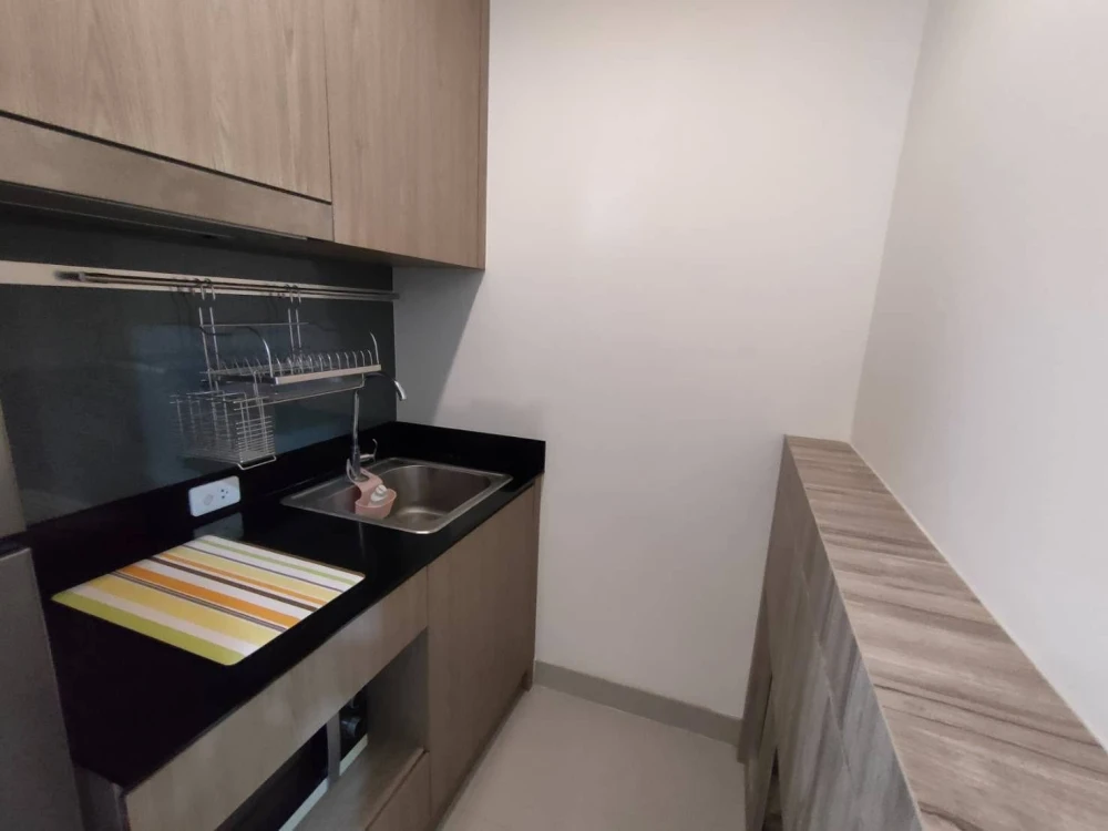 For rent!! Niche Mono Charoen Nakhon Condo, 19th floor, corner unit, beautiful room, fully furnished, ready to move in immediately. Reserve now!!