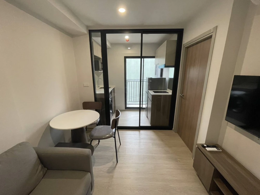 Condo for rent, New Core Kukot Station, quiet, not crowded, great location, fully decorated, super comfortable life