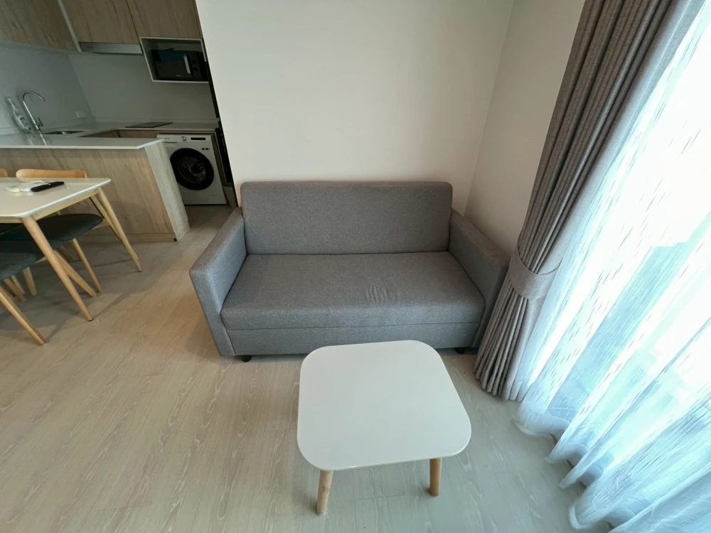 For rent!! New Noble Ngamwongwan Condo, 31st floor, beautifully decorated, great price, ready to move in! Reserve now!