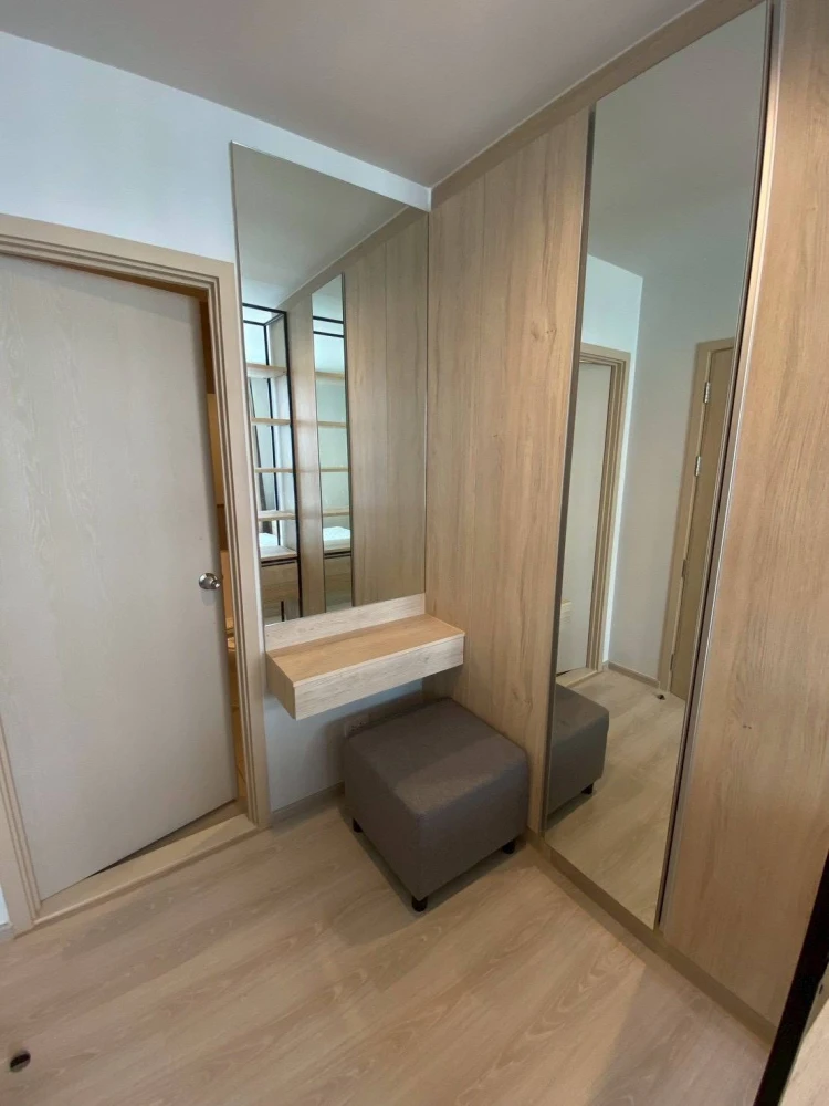 For rent or sale: New Noble Ngamwongwan Condo. Beautiful and comfortable unit with complete amenities. Don't miss out!