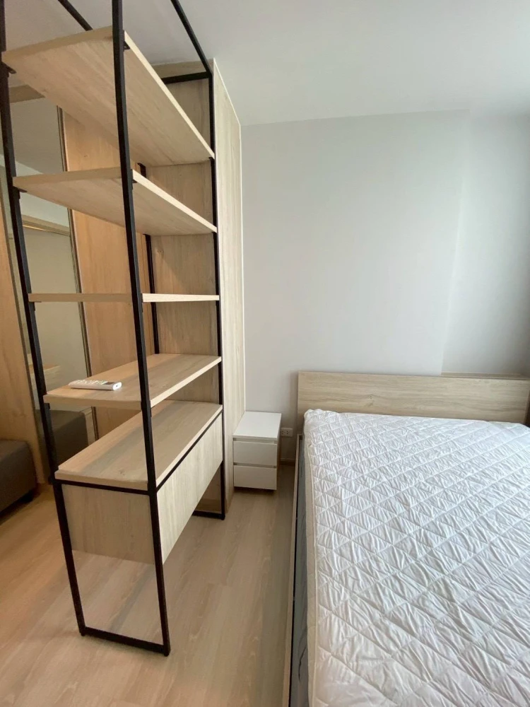 For rent or sale: New Noble Ngamwongwan Condo. Beautiful and comfortable unit with complete amenities. Don't miss out!