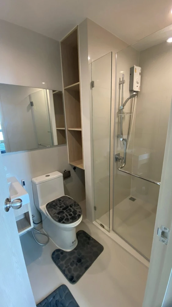 For rent!! Condo New Noble Srinakarin-Lasalle, beautiful room, pool view, fully furnished, ready to move in, don't miss it!!