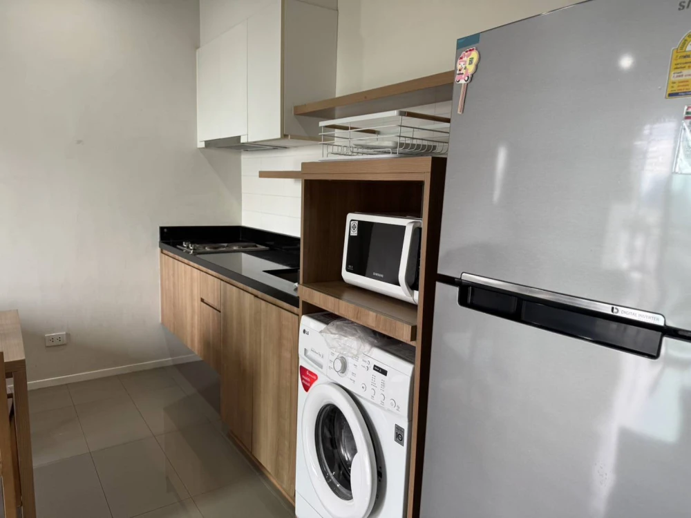 Condo for rent, Blocs 77, fully furnished condo along the Phra Khanong Canal, near BTS On Nut, hurry up and book now.