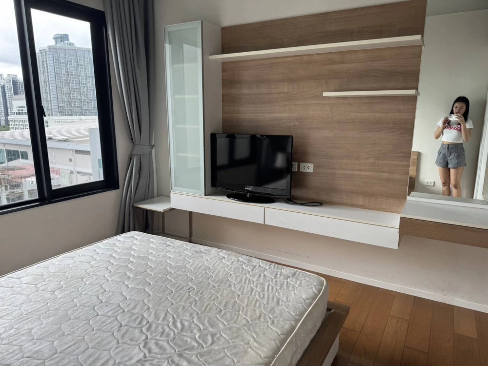 Condo for rent, Blocs 77, fully furnished condo along the Phra Khanong Canal, near BTS On Nut, hurry up and book now.