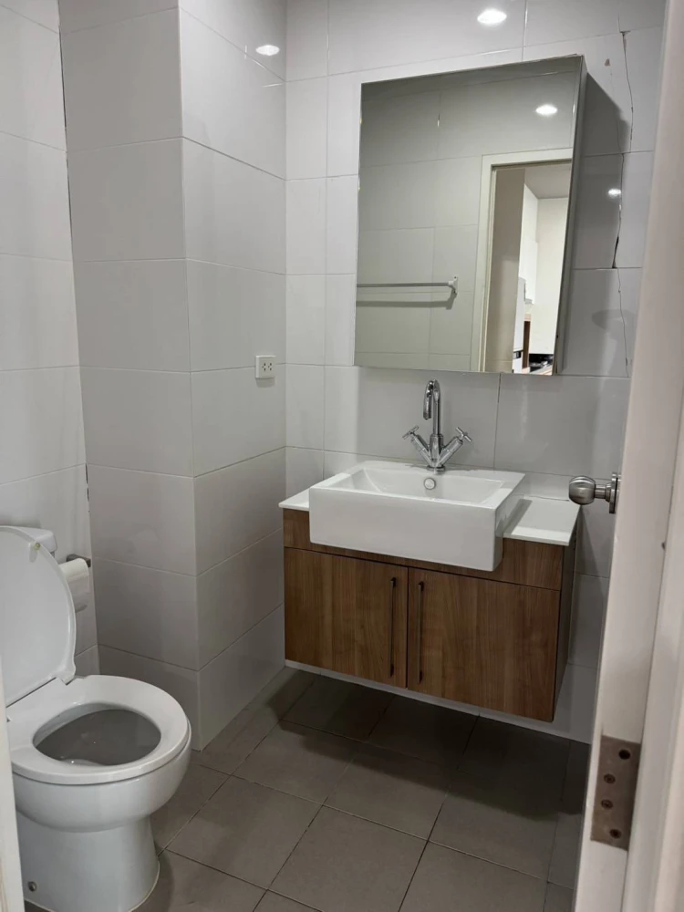 Condo for rent, Blocs 77, fully furnished condo along the Phra Khanong Canal, near BTS On Nut, hurry up and book now.