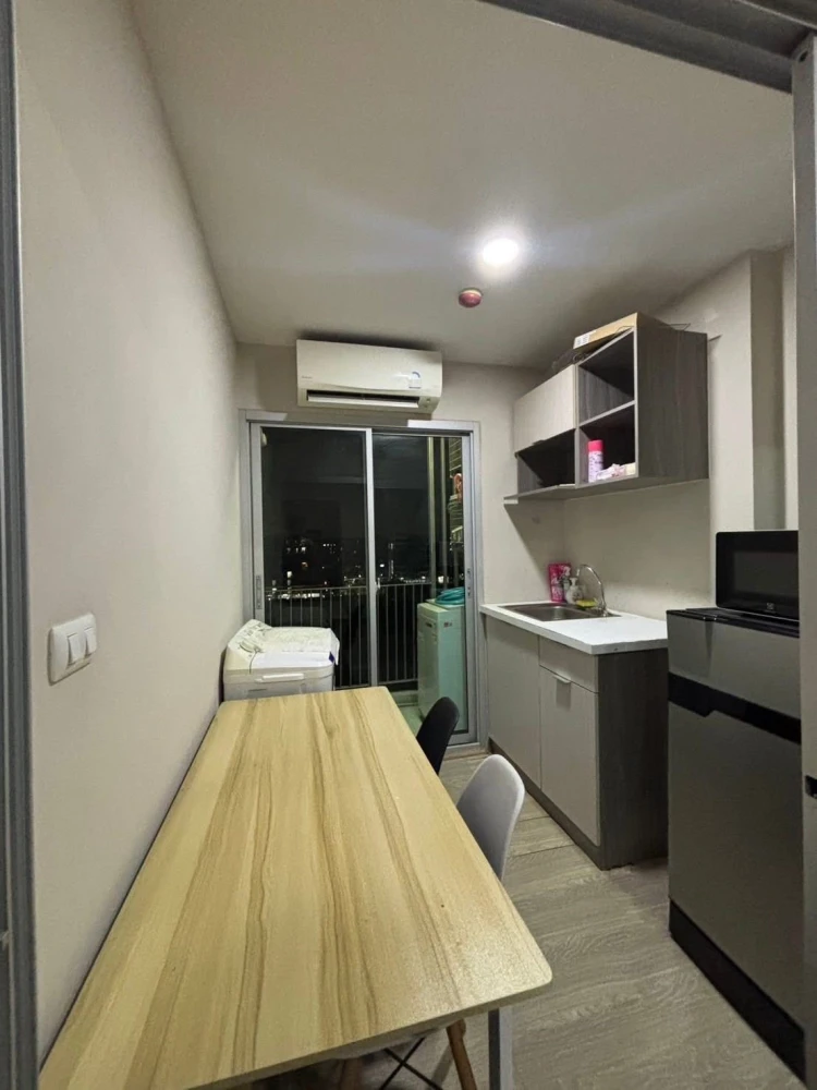 Condo for rent, B Condo Phaholyothin, Building B, 8th floor, fully furnished room. Immediately available, book now.