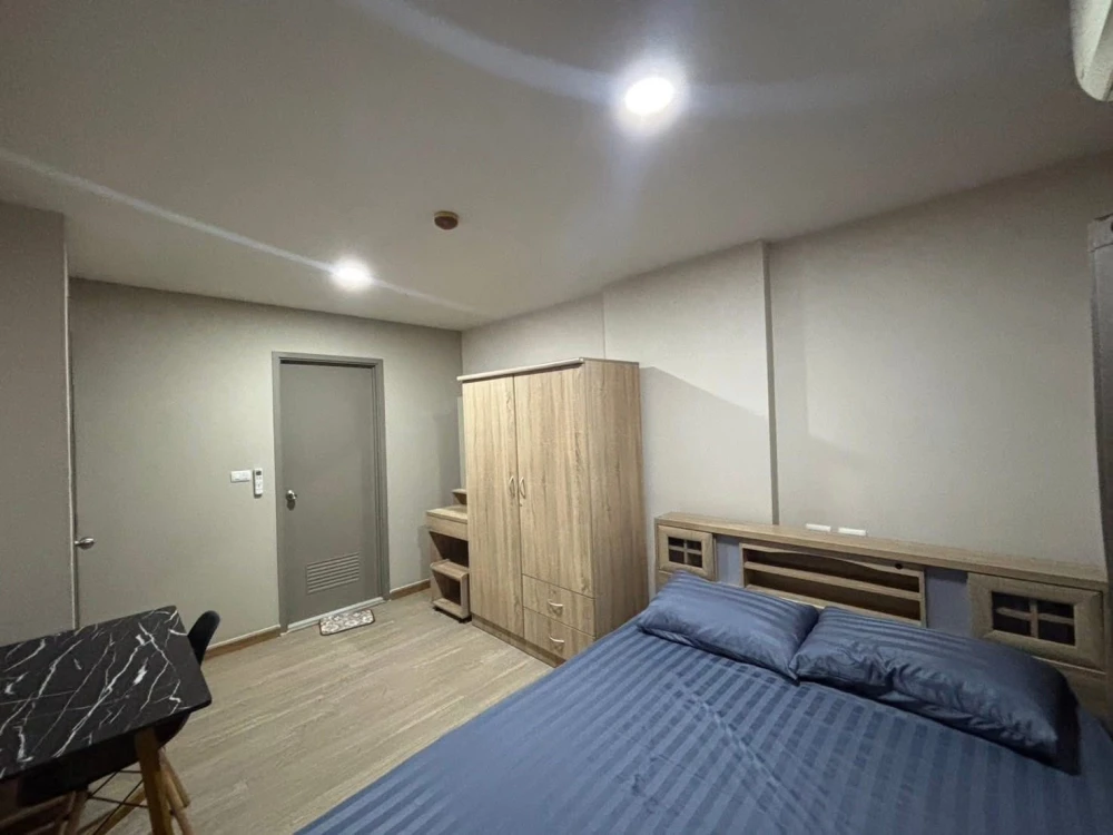 Condo for rent, B Condo Phaholyothin, Building B, 8th floor, fully furnished room. Immediately available, book now.