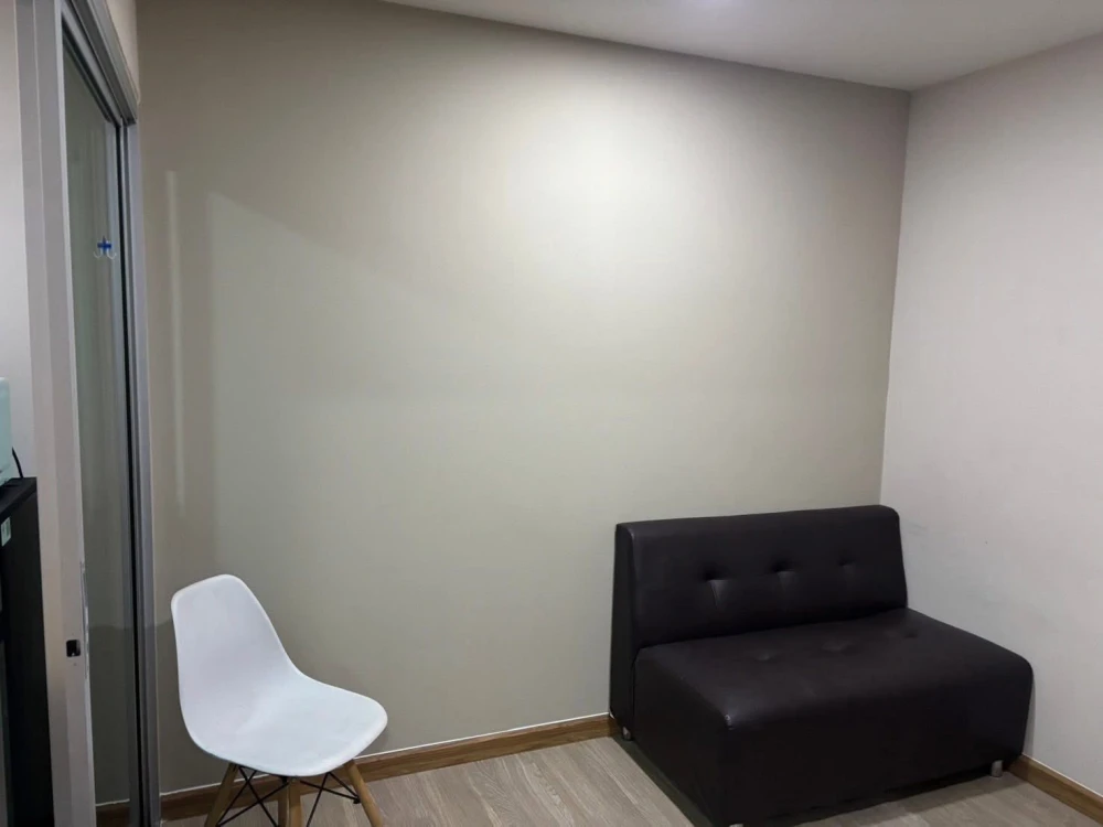 Condo for rent, B Condo Phaholyothin, Building B, 8th floor, fully furnished room. Immediately available, book now.