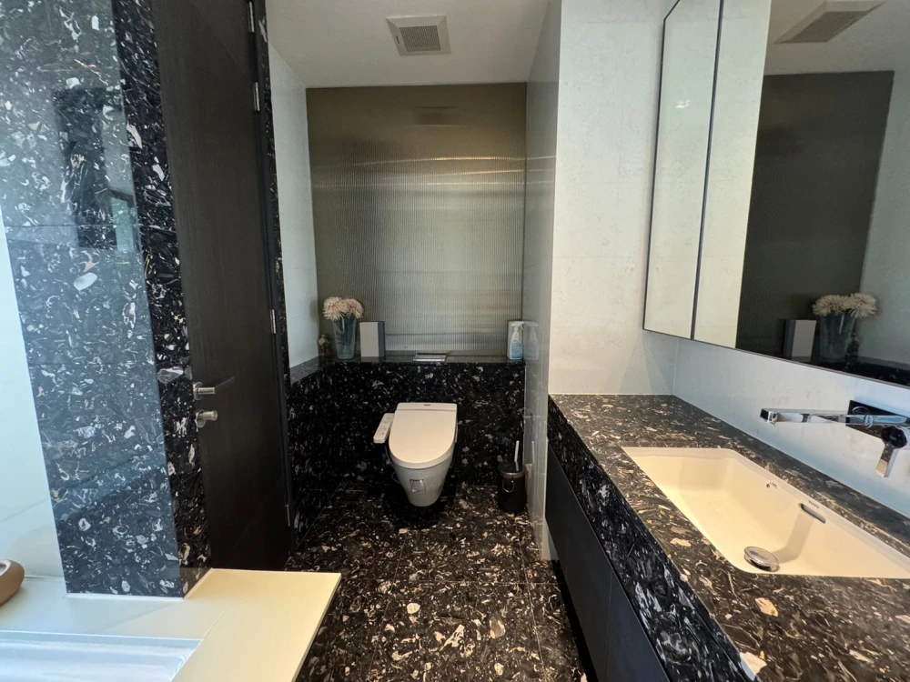 For rent!! Beatniq Sukhumvit 32 Condo, 10th floor, beautifully decorated, ready to move in. Don't miss out!!