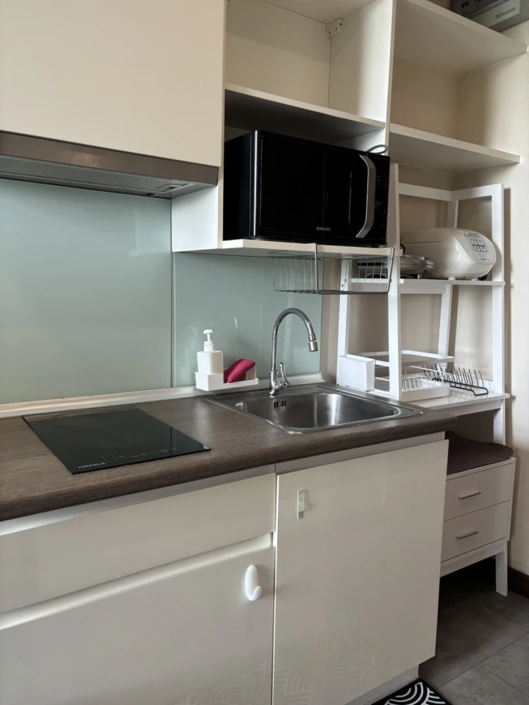 For rent!! Condo Beyond Sukhumvit, a home-like condo with a beautiful room and convenient transportation. Great price! Reserve now!!