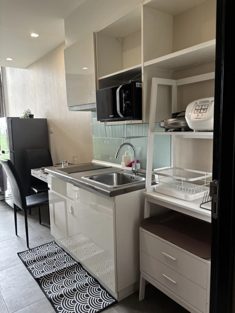 For rent!! Condo Beyond Sukhumvit, a home-like condo with a beautiful room and convenient transportation. Great price! Reserve now!!