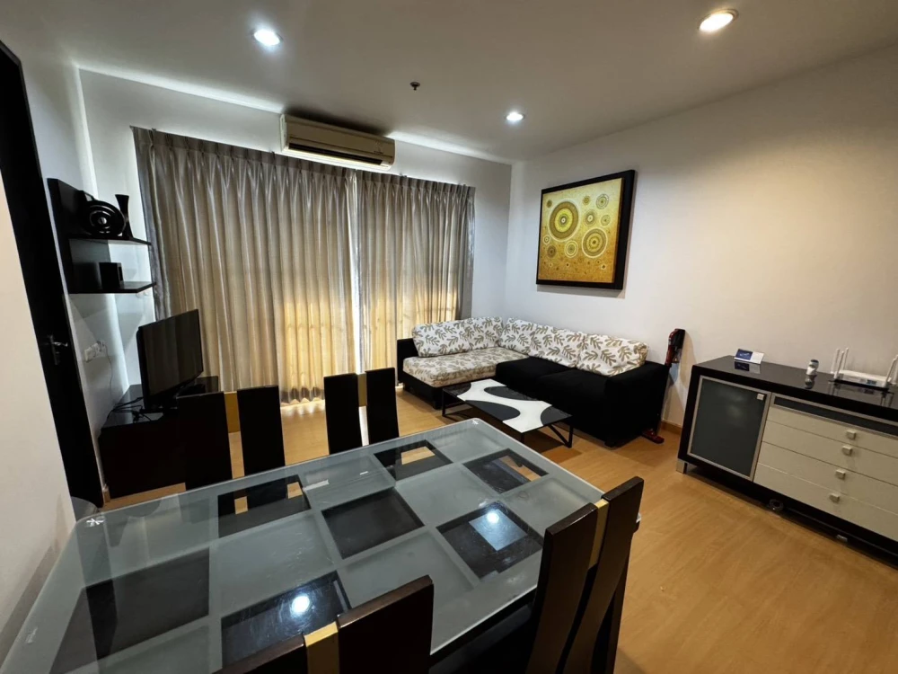 Condo for rent, Baan Klang Krung, Siam-Pathumwan, fully furnished room, ready to move in. Affordable price!