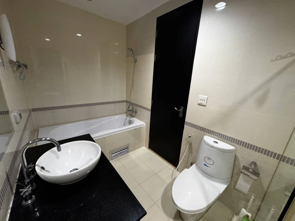 Condo for rent, Baan Klang Krung, Siam-Pathumwan, fully furnished room, ready to move in. Affordable price!