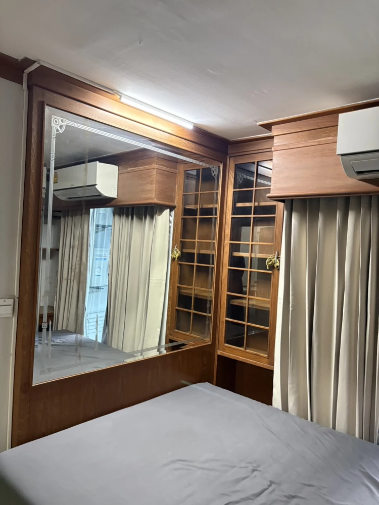 Condo for rent, Baan Pathumwan, 11th floor, very large room, beautifully decorated, ready to live in, with built-in furniture, reserve now!