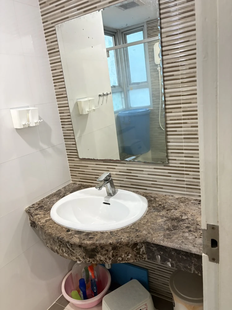 Condo for rent, Baan Pathumwan, 11th floor, very large room, beautifully decorated, ready to live in, with built-in furniture, reserve now!