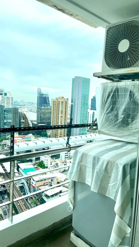 For rent!! Condo Baan Pathumwan, 30th floor, cool breeze, comfortable living, fully furnished, ready to move in, don't miss out, book now!!