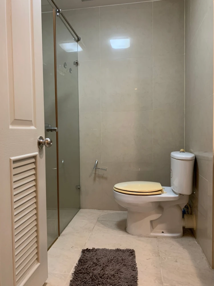 For rent!! Condo Baan Sathorn - Chao Phraya Condo in the heart of the city. Ready to move in immediately, hurry up and book now!!